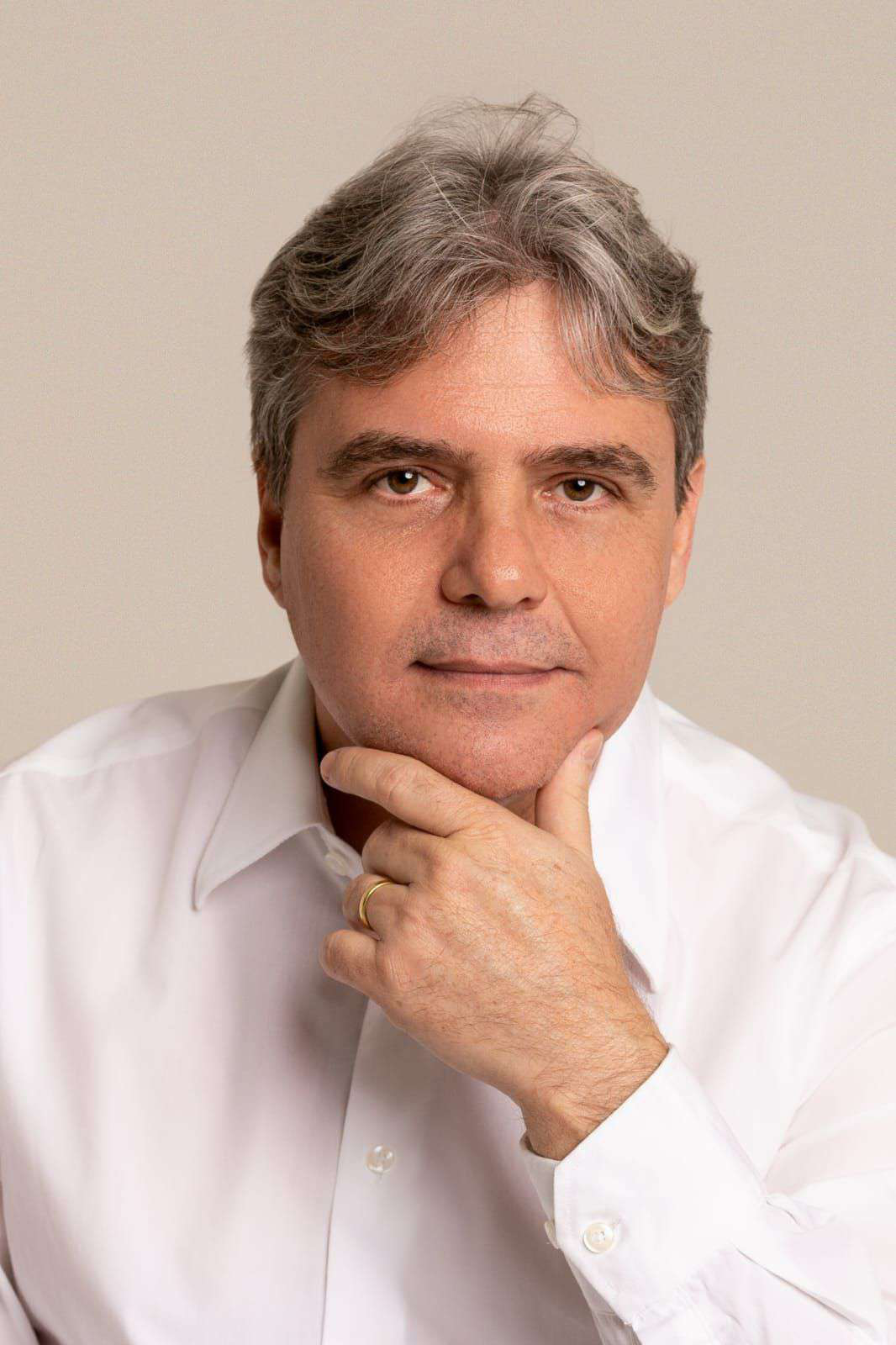 Dr. Ítalo Márcio Batista Astoni Júnior